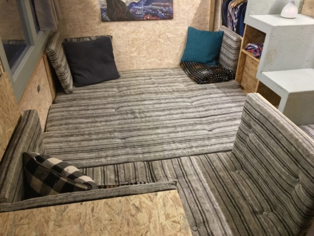 variabilní nábytek, postel